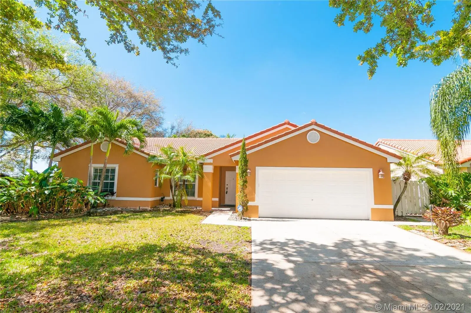 3 bedroom 2 bath Residential for sale at 1930 SW 137th Way, Miramar FL 33027