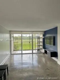 870 NW 87th Ave # 103, Miami FL 33172