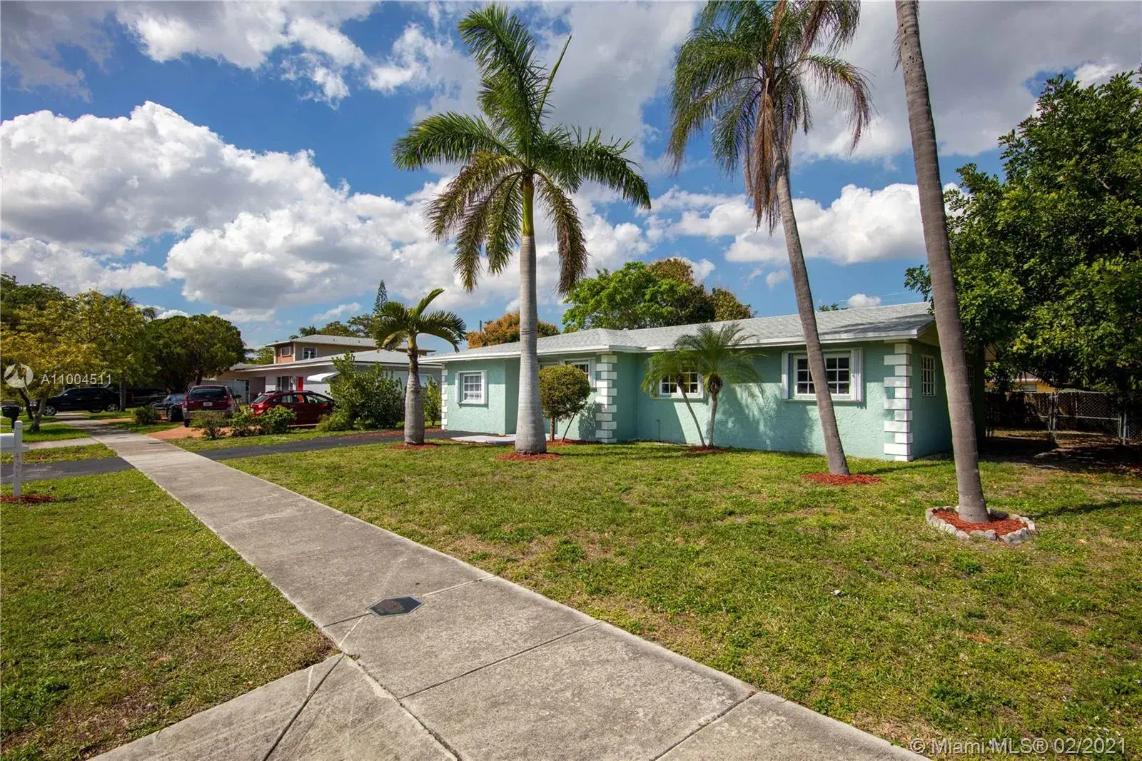 421 NE 39th St, Deerfield Beach FL 33064