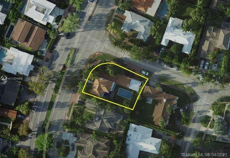 4585 Alton Rd, Miami Beach FL 33140