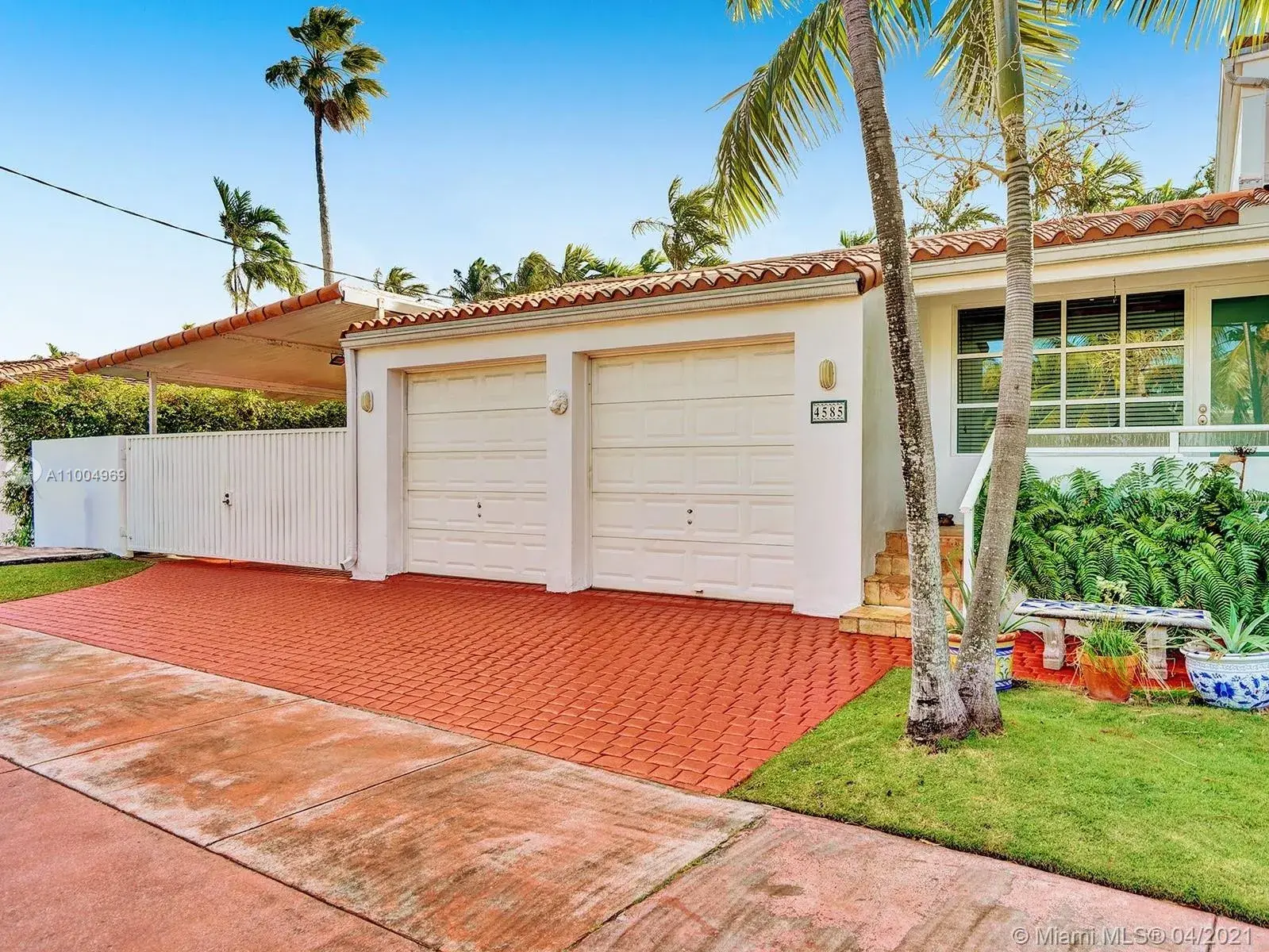 4585 Alton Rd, Miami Beach FL 33140