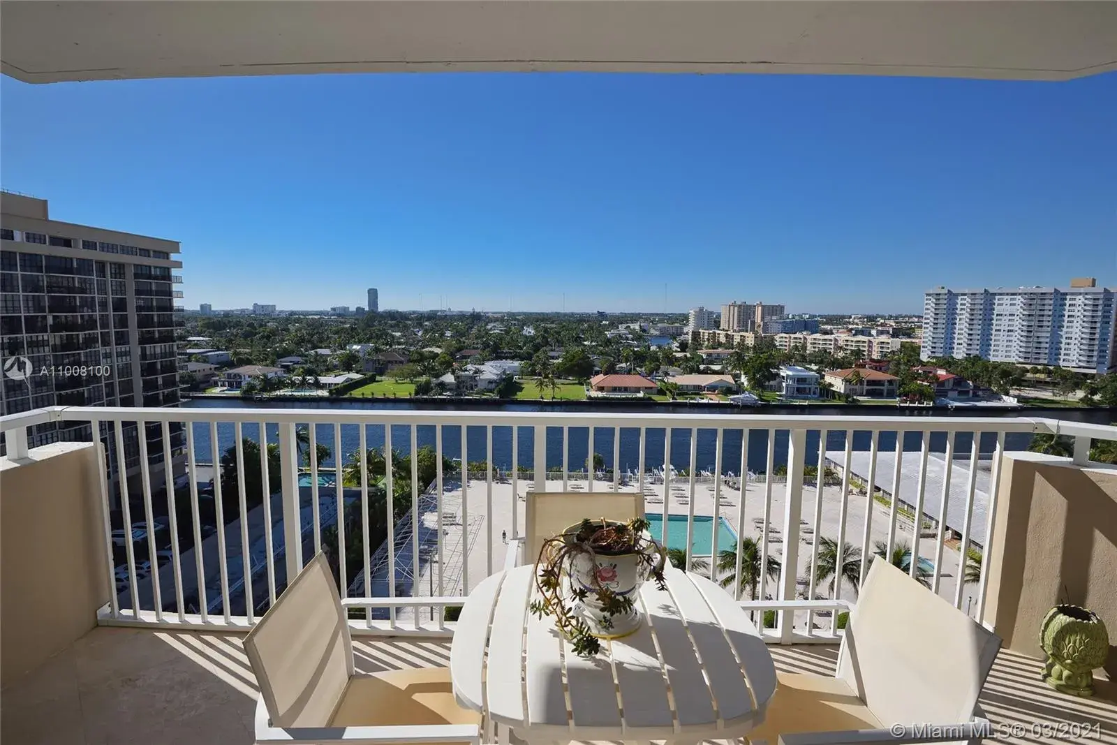 1985 S Ocean Dr # 10E, Hallandale Beach FL 33009