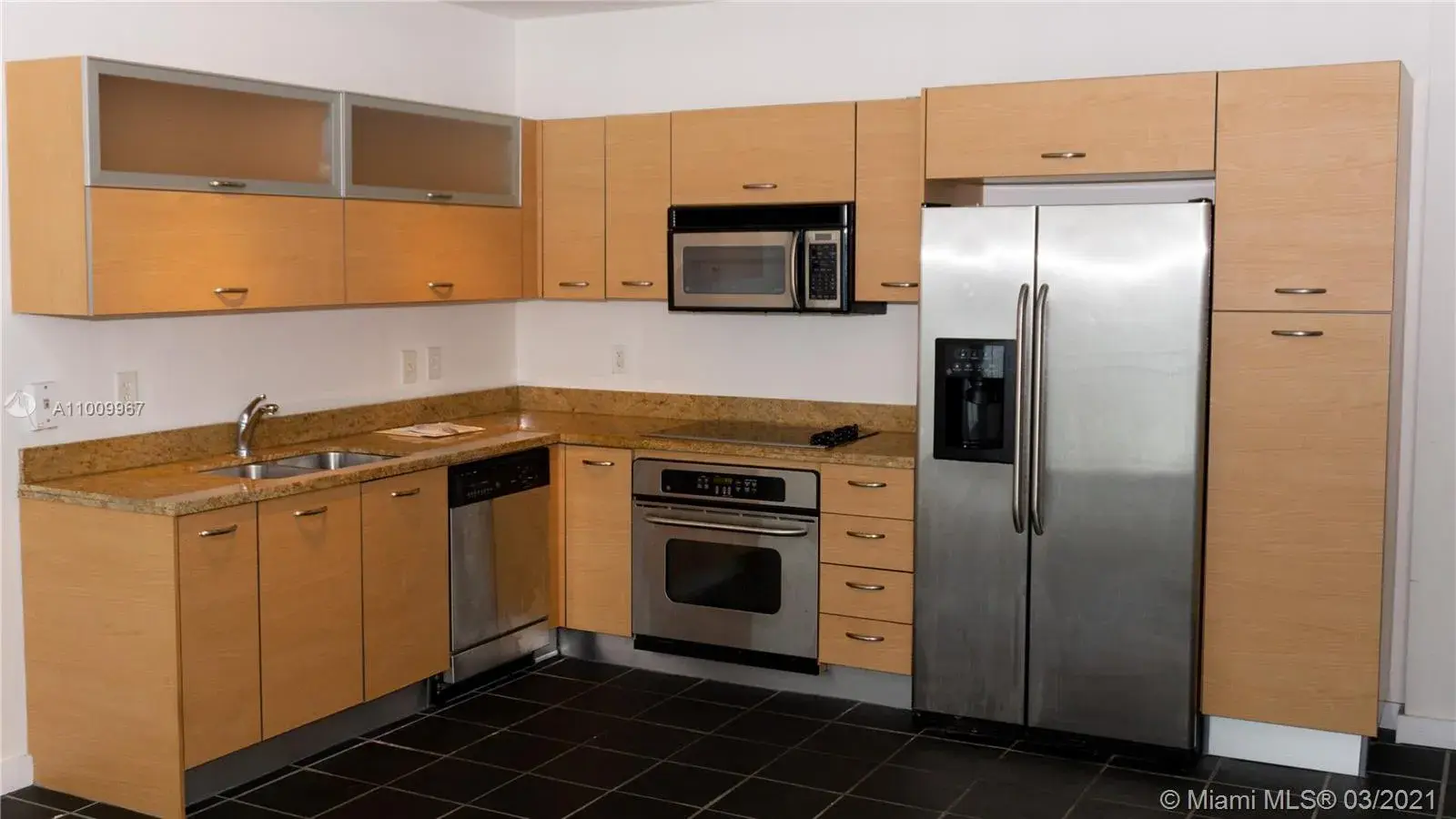 1 bedroom 1 bath Residential for sale at 2275 Biscayne Blvd, Miami FL 33137