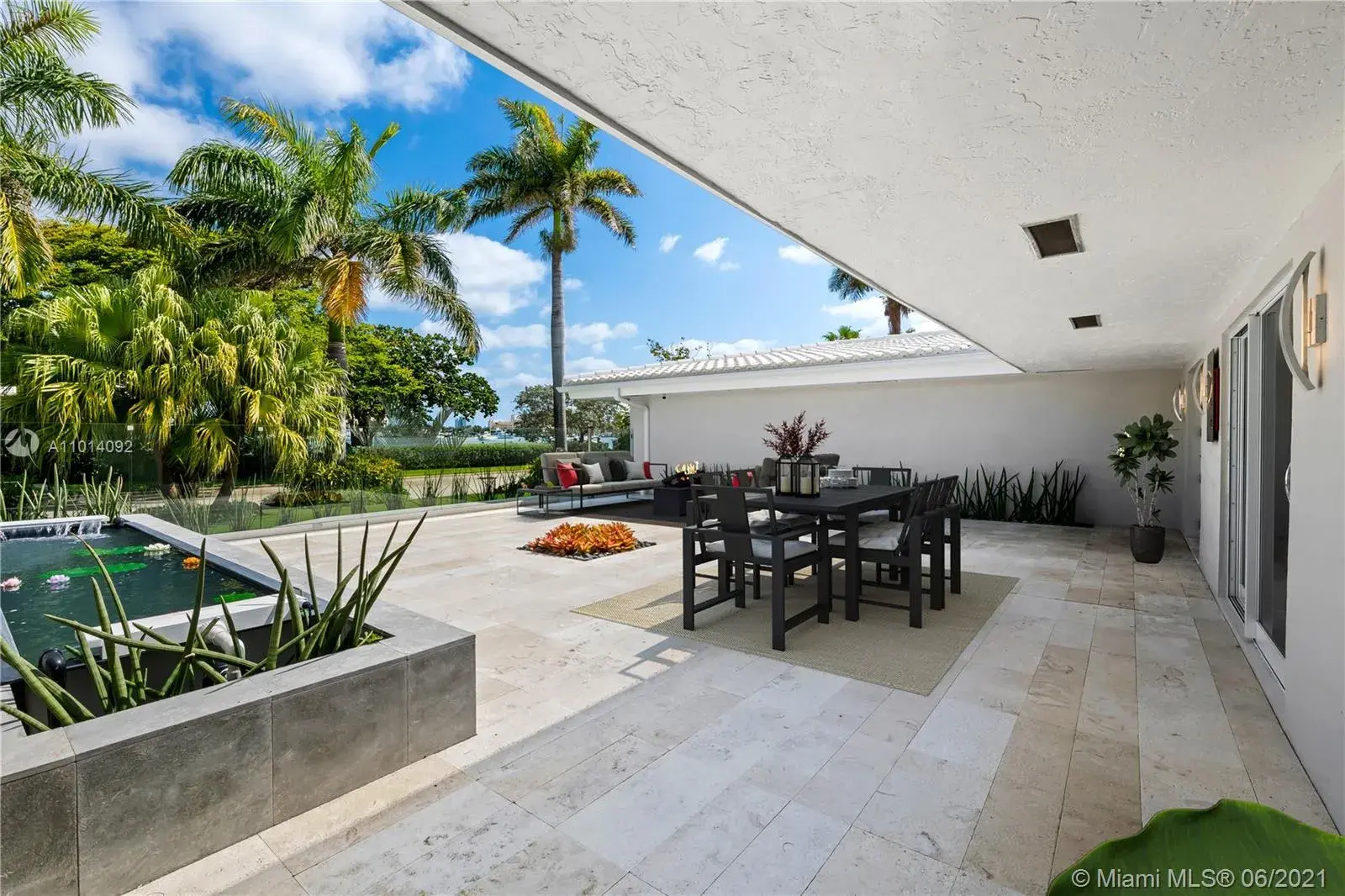 5 bedroom 4 bath Residential for sale at 840 S Southlake Dr, Hollywood FL 33019