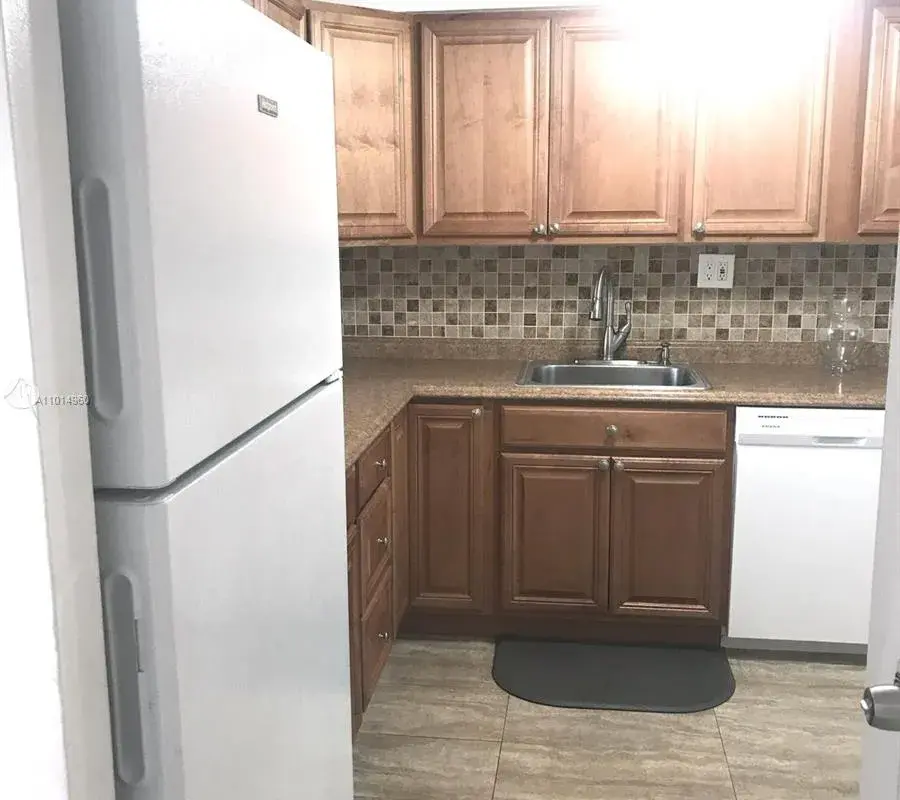 1170 NE 191st St # 24, Miami FL 33179