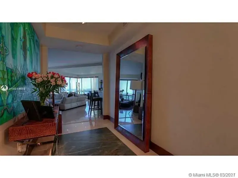 3 bedroom 4 bath Residential for sale at 1425 Brickell Ave # 42F, Miami FL 33131