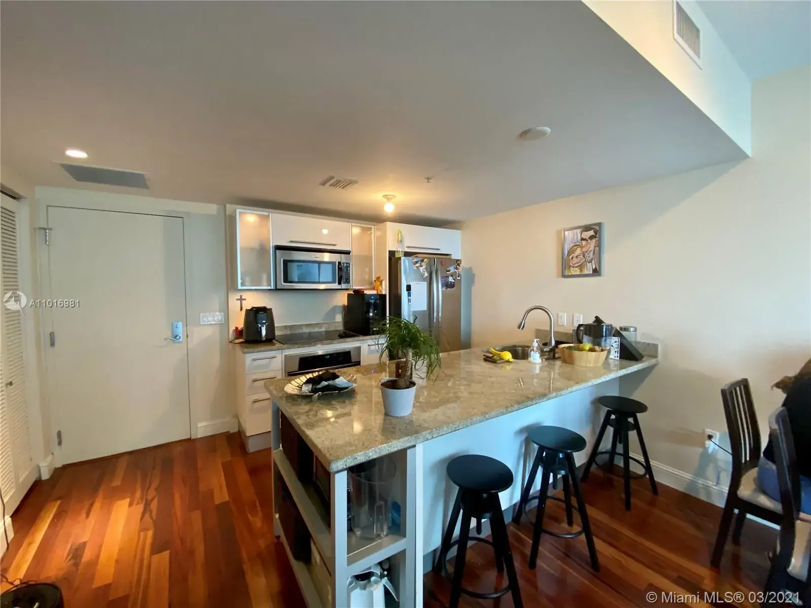 185 SW 7th St # 1708, Miami FL 33130