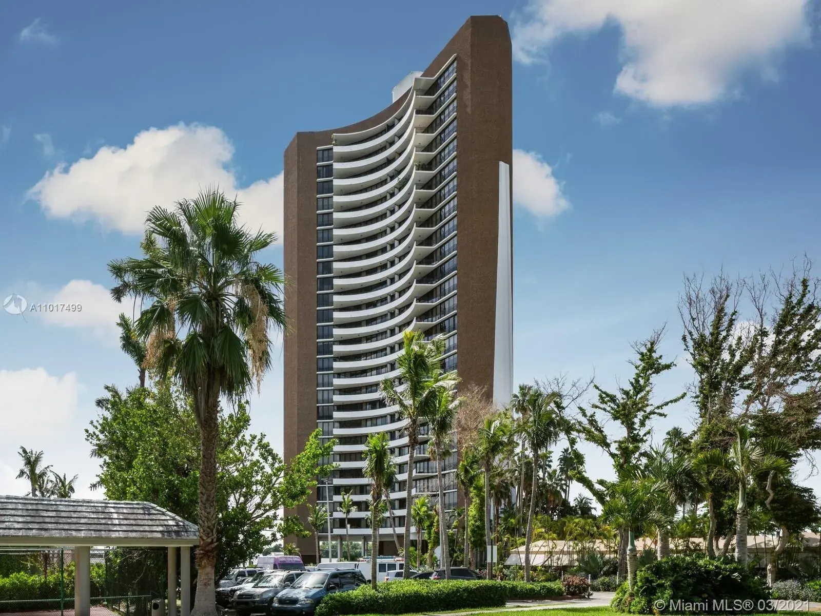 2 bedroom 2 bath Residential for sale at 720 NE 69th St # 4W, Miami FL 33138