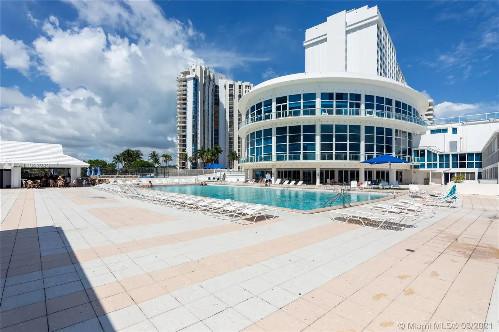 5445 Collins Ave # 822, Miami Beach FL 33140