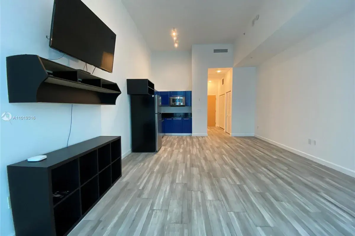 253 NE 2nd St # 227, Miami FL 33132