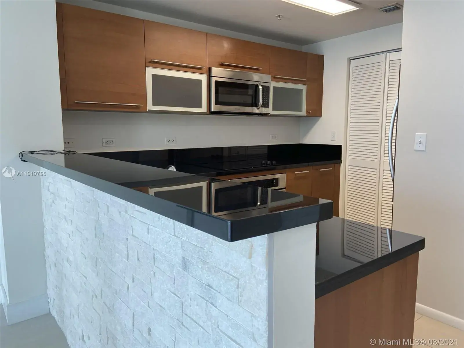 244 Biscayne Blvd # 2804, Miami FL 33132