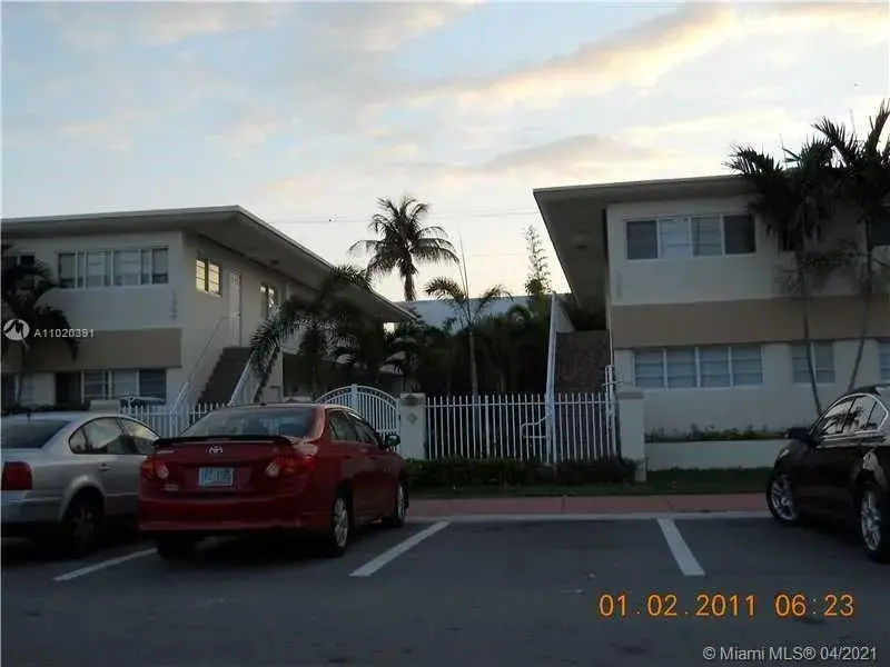 1 bedroom 1 bath Residential Lease for rent at 1960 Biarritz Dr # 5, Miami Beach FL 33141