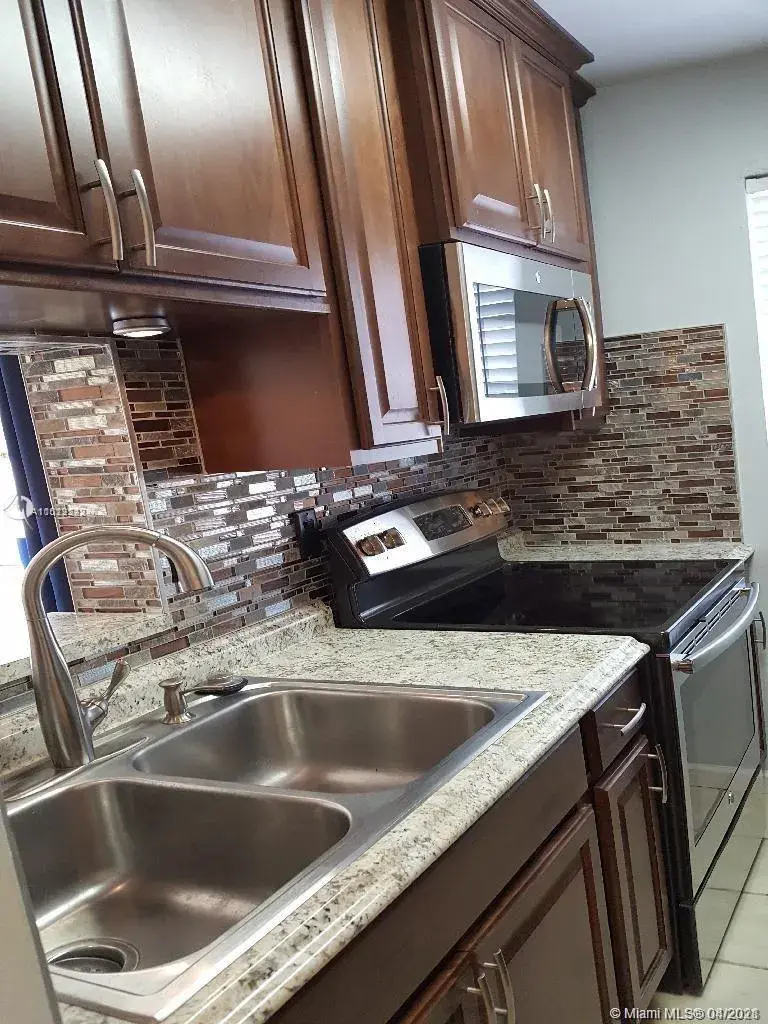 2225 Polk St # 1B, Hollywood FL 33020