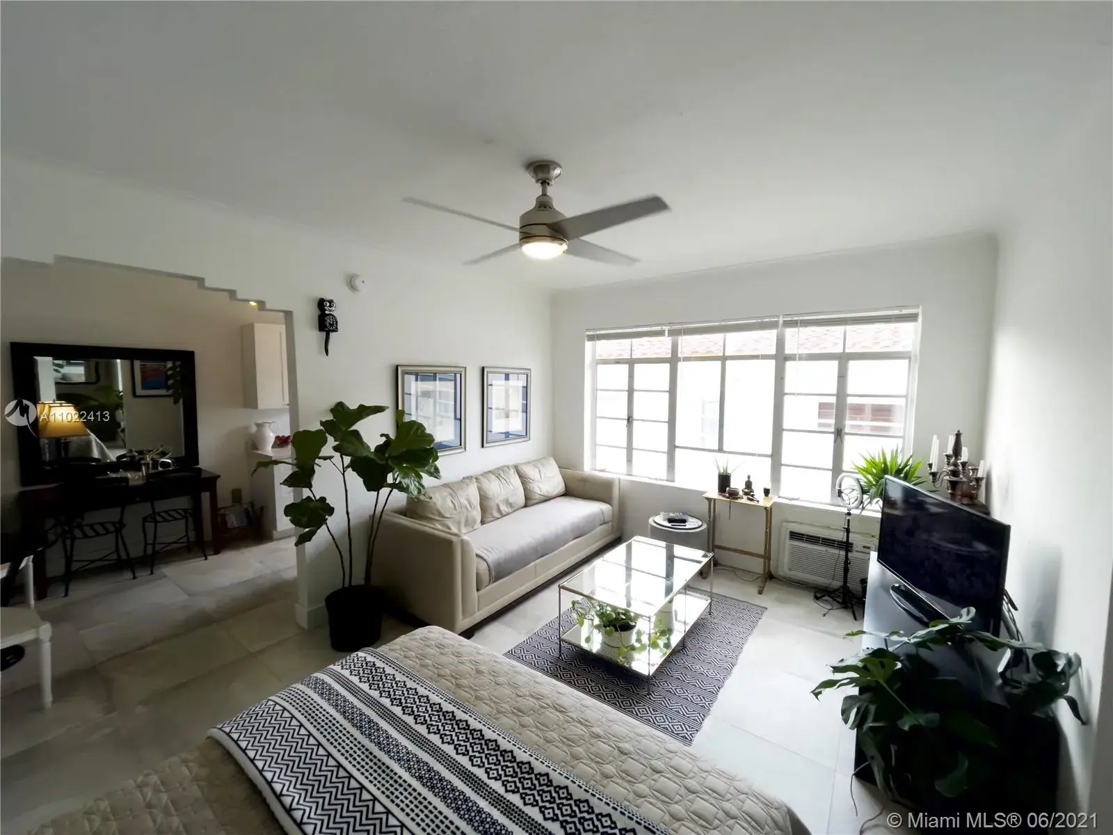 1 bath Residential Lease for rent at 1611 Euclid Ave # 11, Miami Beach FL 33139