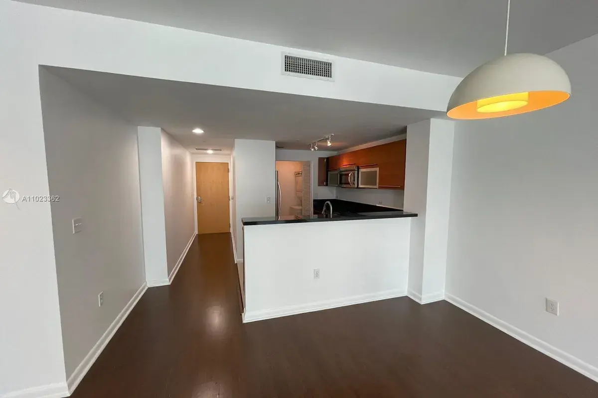 253 NE 2nd St # 1706, Miami FL 33132