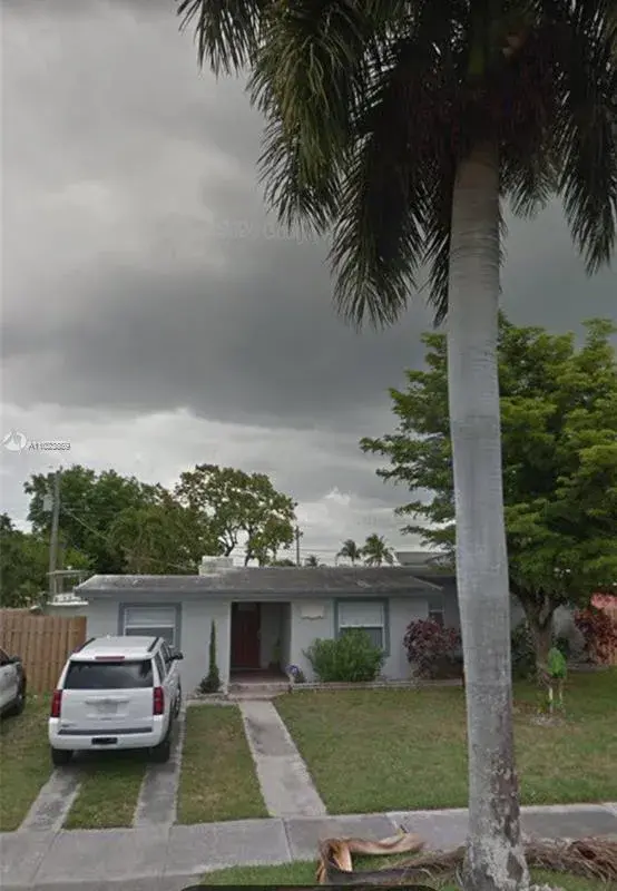 11021 SW 47th Ter, Miami FL 33165