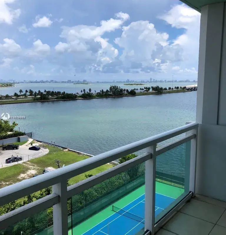 3301 NE 5th Ave # 913, Miami FL 33137