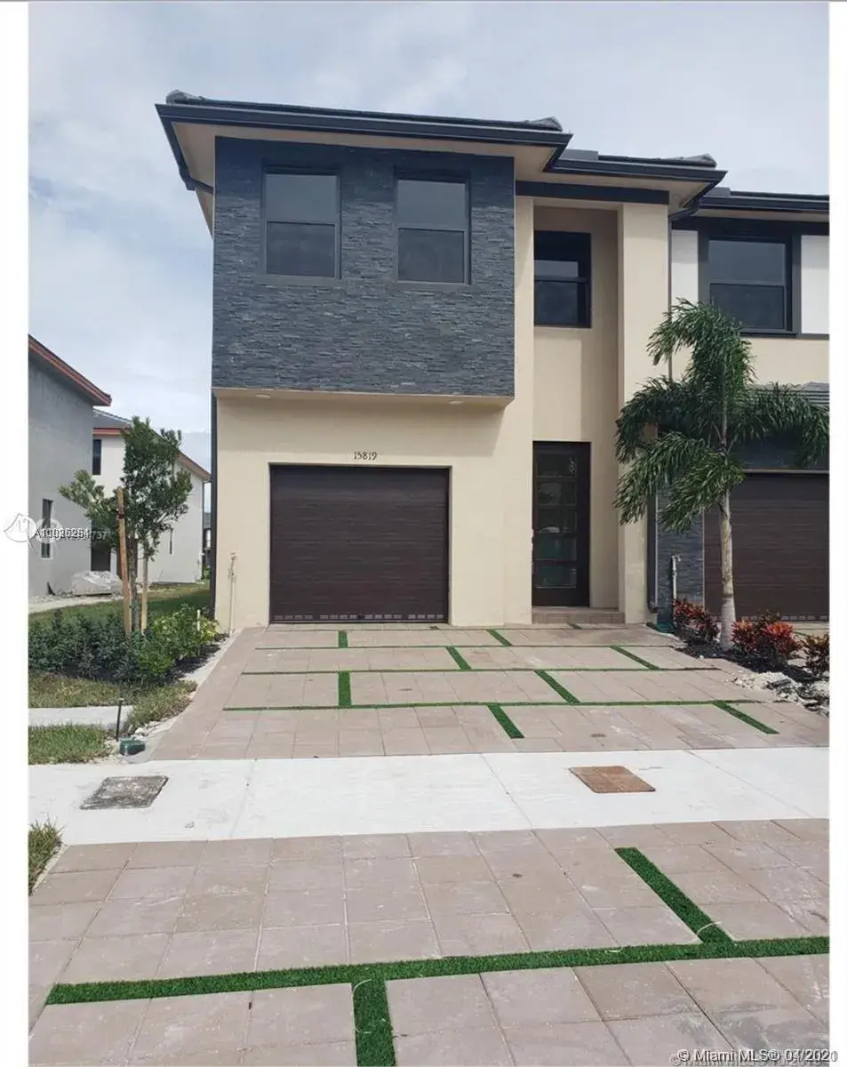 15819 NW 91st Ct, Miami Lakes FL 33018