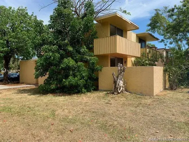 3 bedroom 2 bath Residential for sale at 20007 SW 123rd Dr, Miami FL 33177