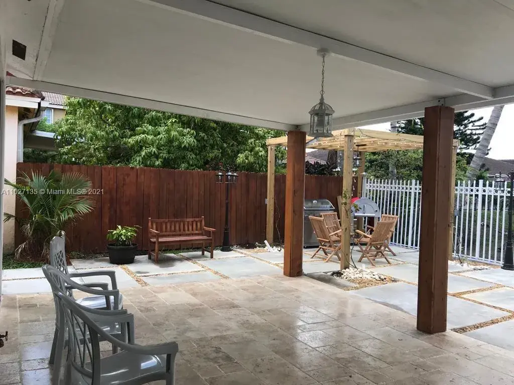 15545 SW 41st Ter, Miami FL 33185