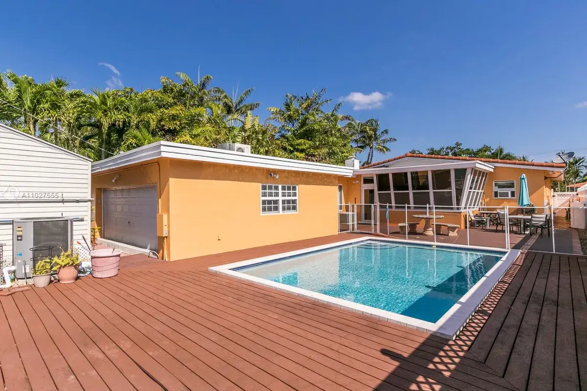 1430 Washington St, Hollywood FL 33020