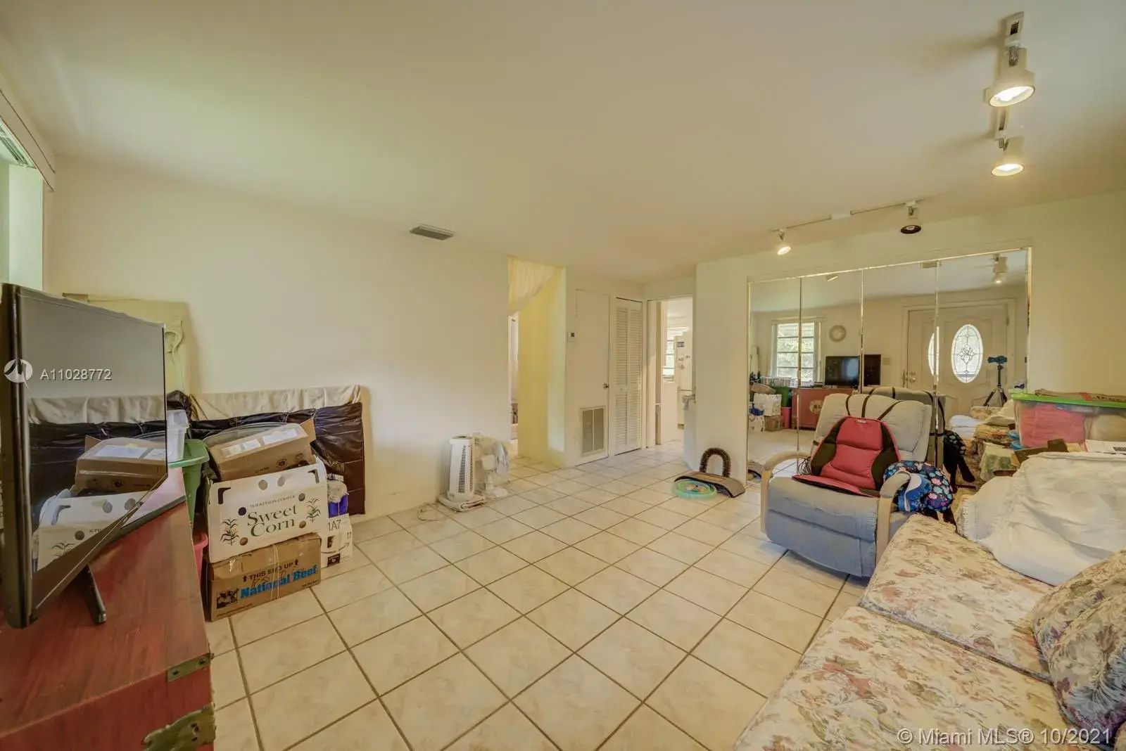 4 bedroom 2 bath Residential for sale at 477 NE 154th St, Miami FL 33162