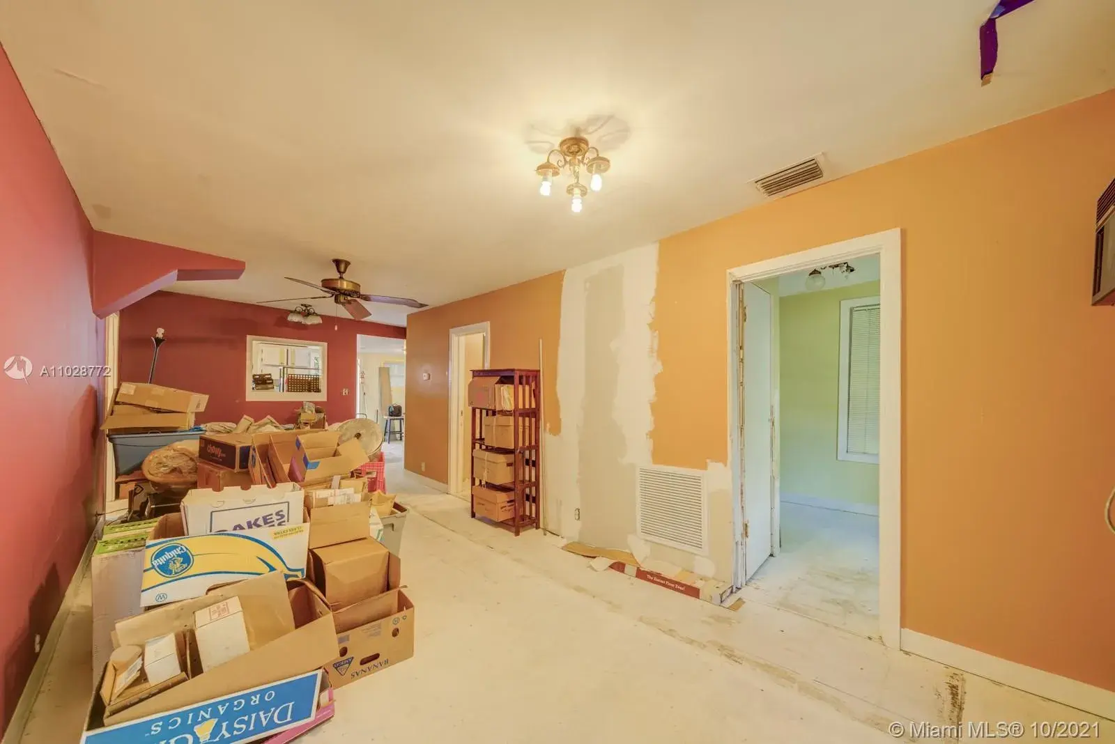 477 NE 154th St, Miami FL 33162