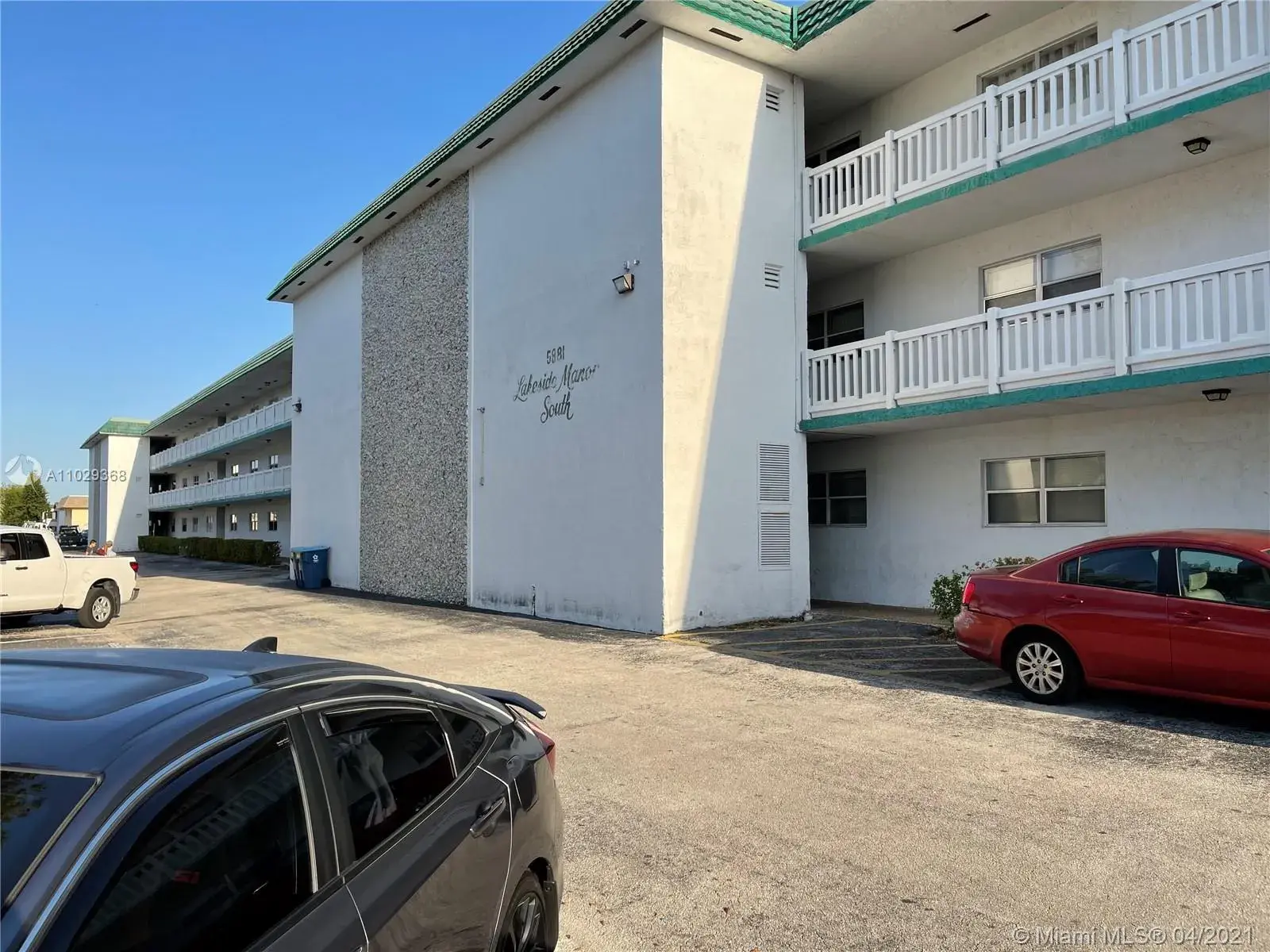 3 bedroom 2 bath Residential Lease for rent at 5881 NW 16th Pl # 122, Sunrise FL 33313