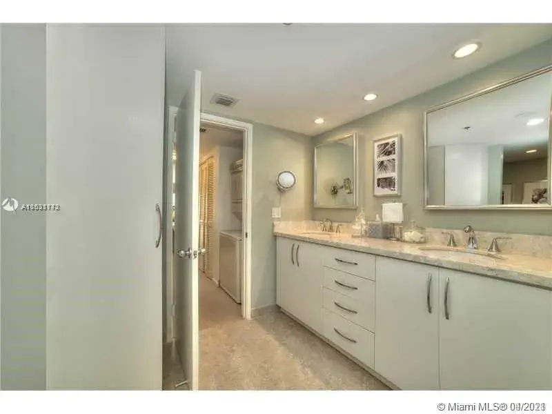 1717 N Bayshore Dr # 3157, Miami FL 33132