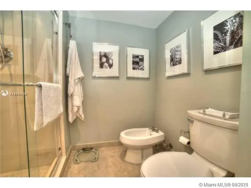 1717 N Bayshore Dr # 3157, Miami FL 33132