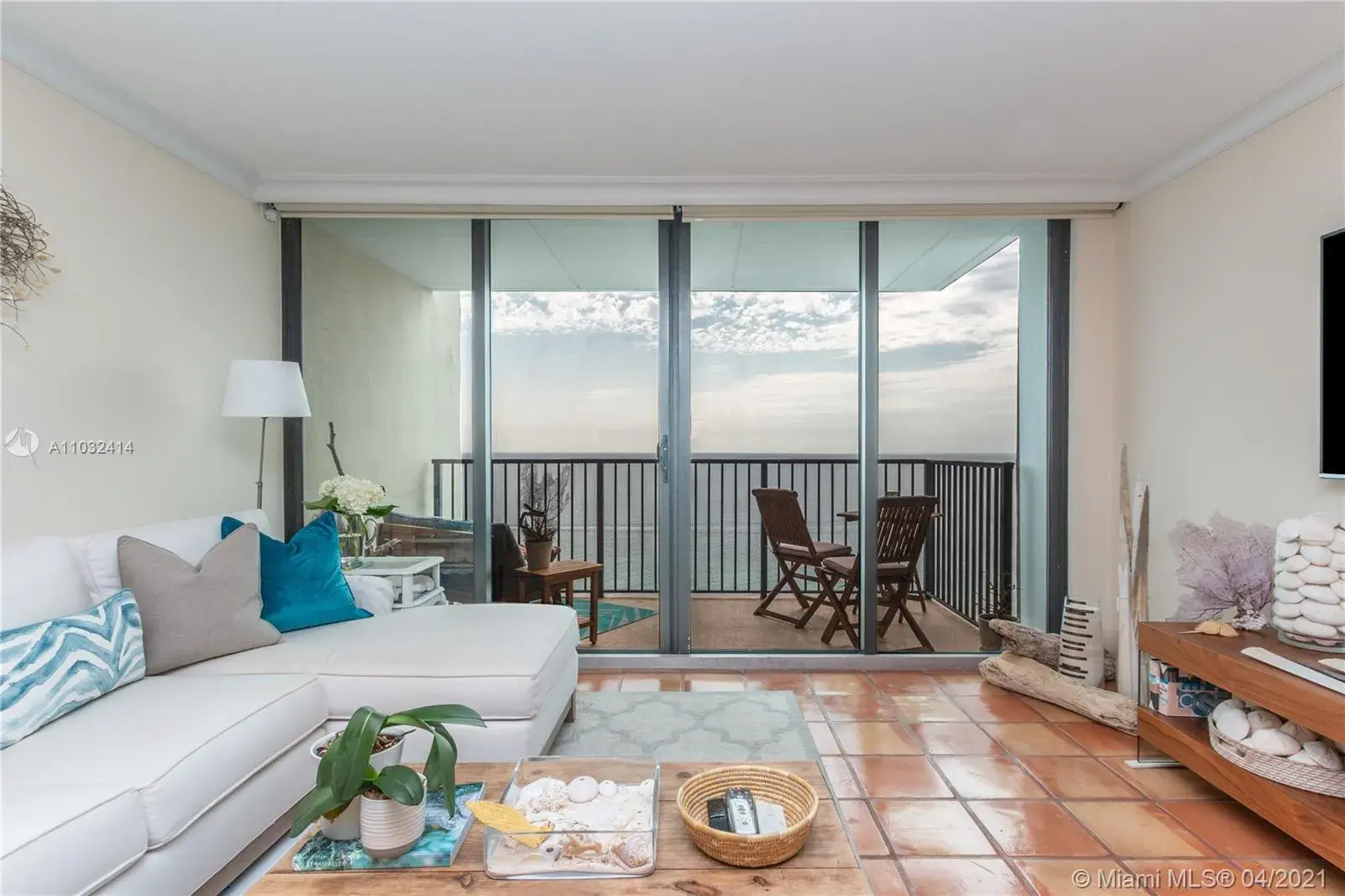 2101 S Ocean Dr # 2302, Hollywood FL 33019