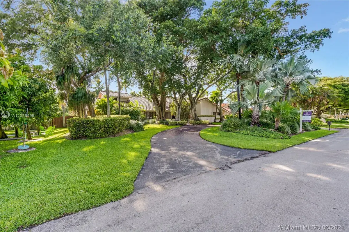 10126 SW 93rd Pl, Miami FL 33176