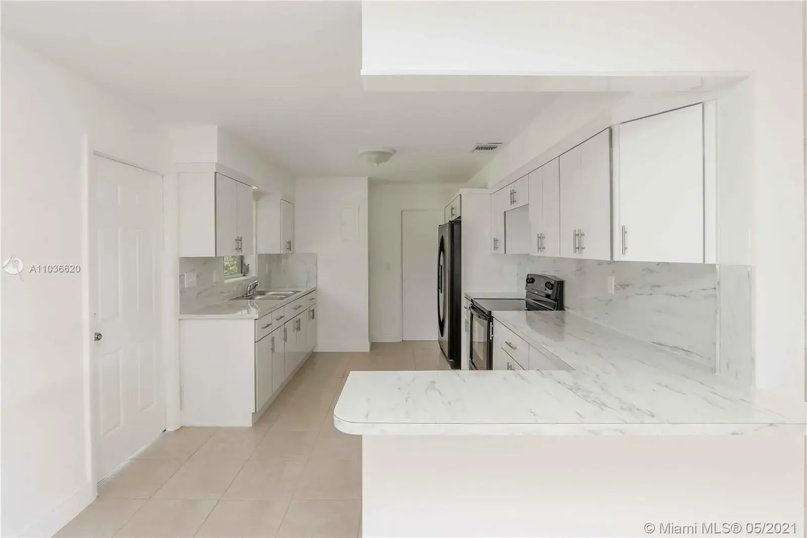 5709 Van Buren St, Hollywood FL 33023