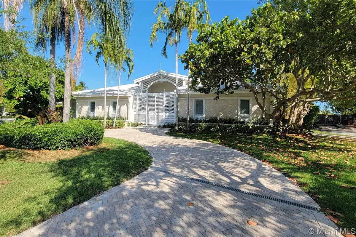 610 Reinante Ave, Coral Gables FL 33156