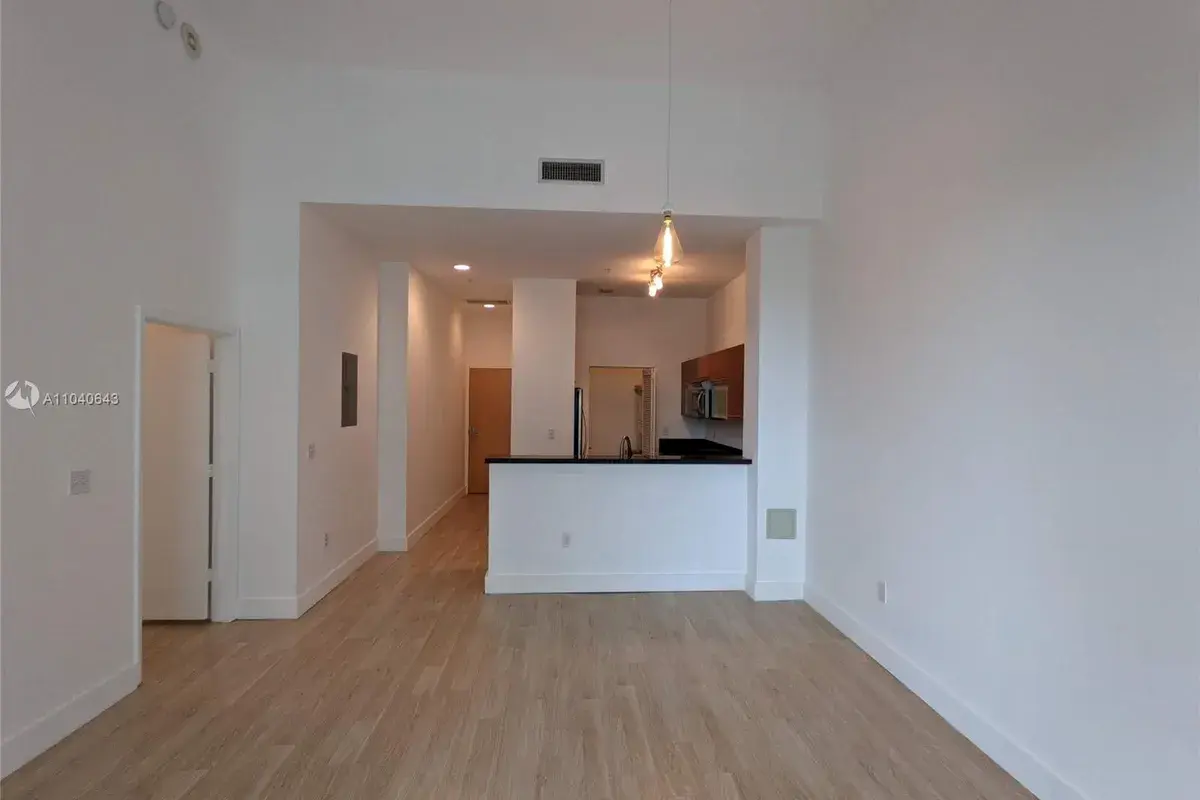 244 Biscayne Blvd # 206, Miami FL 33132