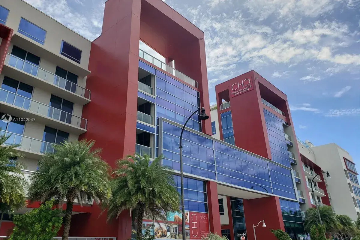 777 N Ocean Dr # S401, Hollywood FL 33019