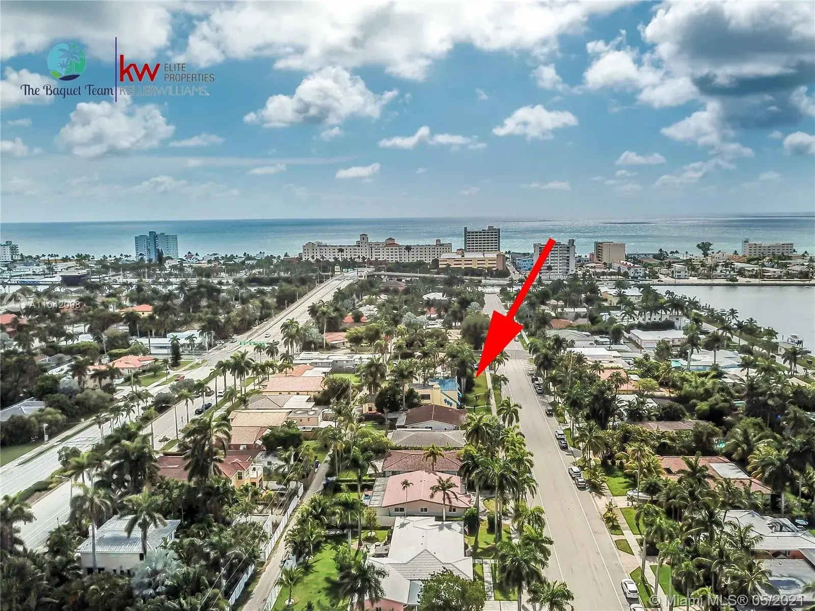 6 bedroom 7 bath Residential for sale at 813 Harrison St, Hollywood FL 33019