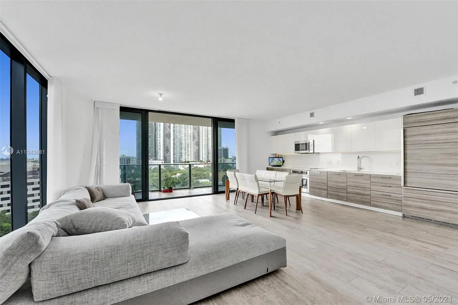 3 bedroom 3 bath Residential for sale at 121 NE 34th St # 908, Miami FL 33137