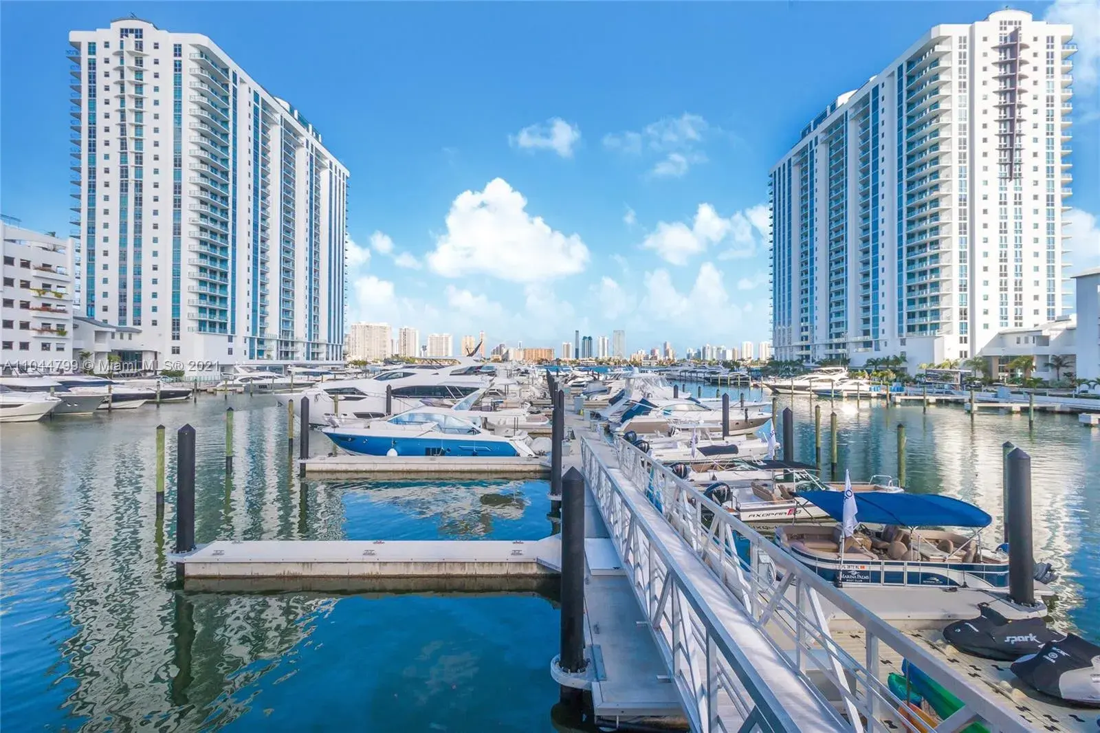 17211 Biscayne Blvd #86, Miami FL 33160