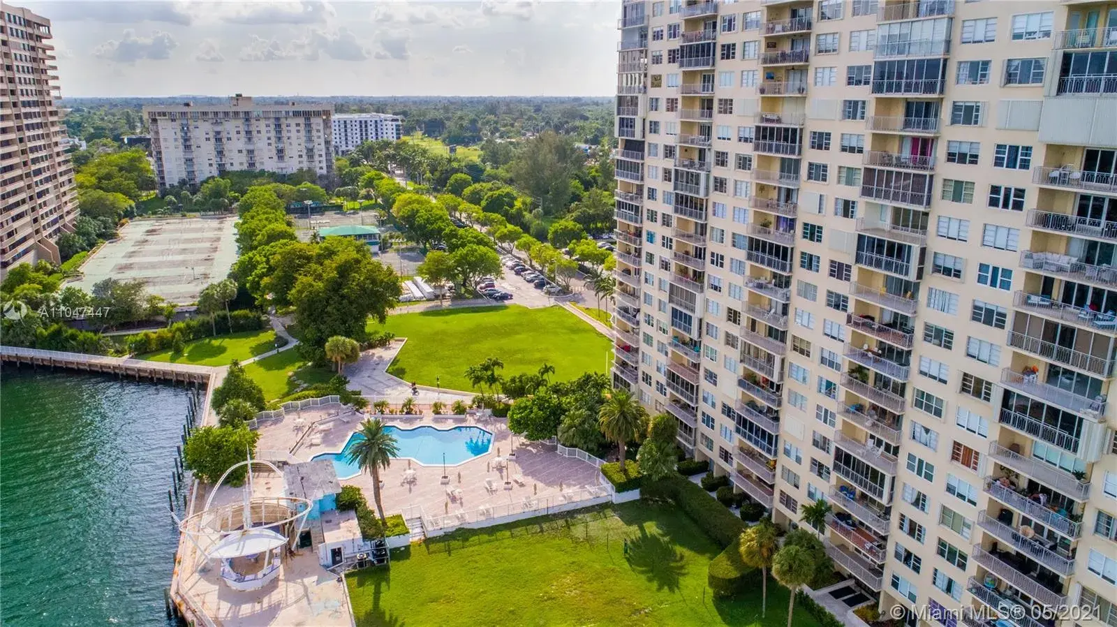 11111 Biscayne Blvd # 7A, Miami FL 33181