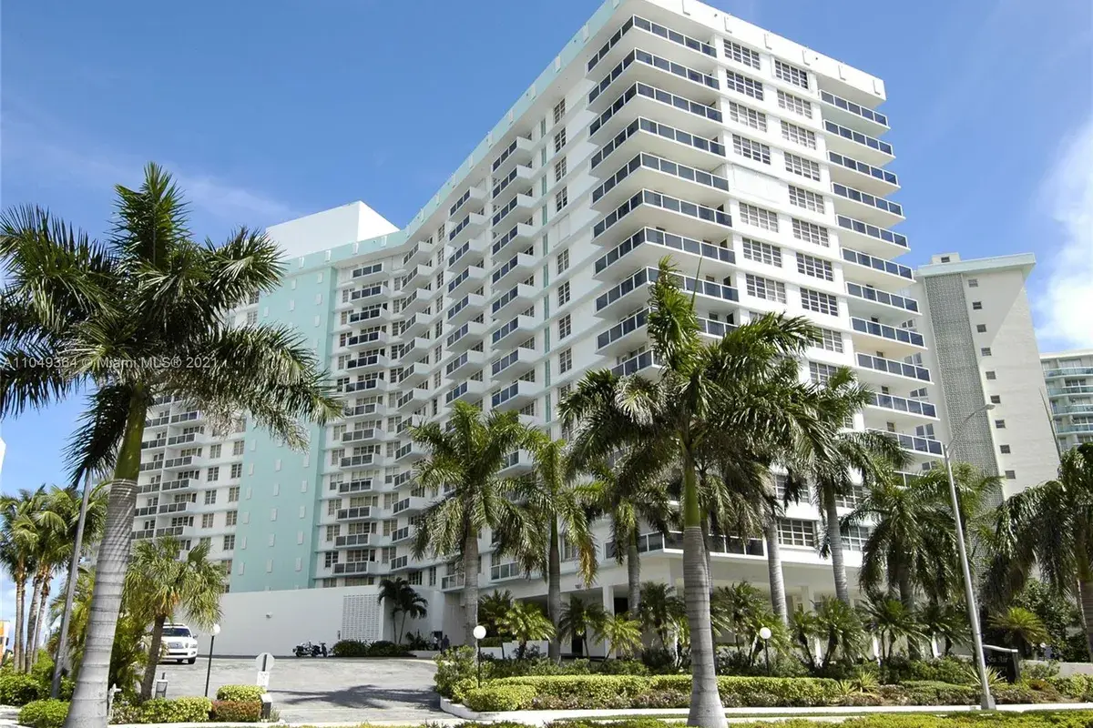 3725 S Ocean Dr # 325, Hollywood FL 33019