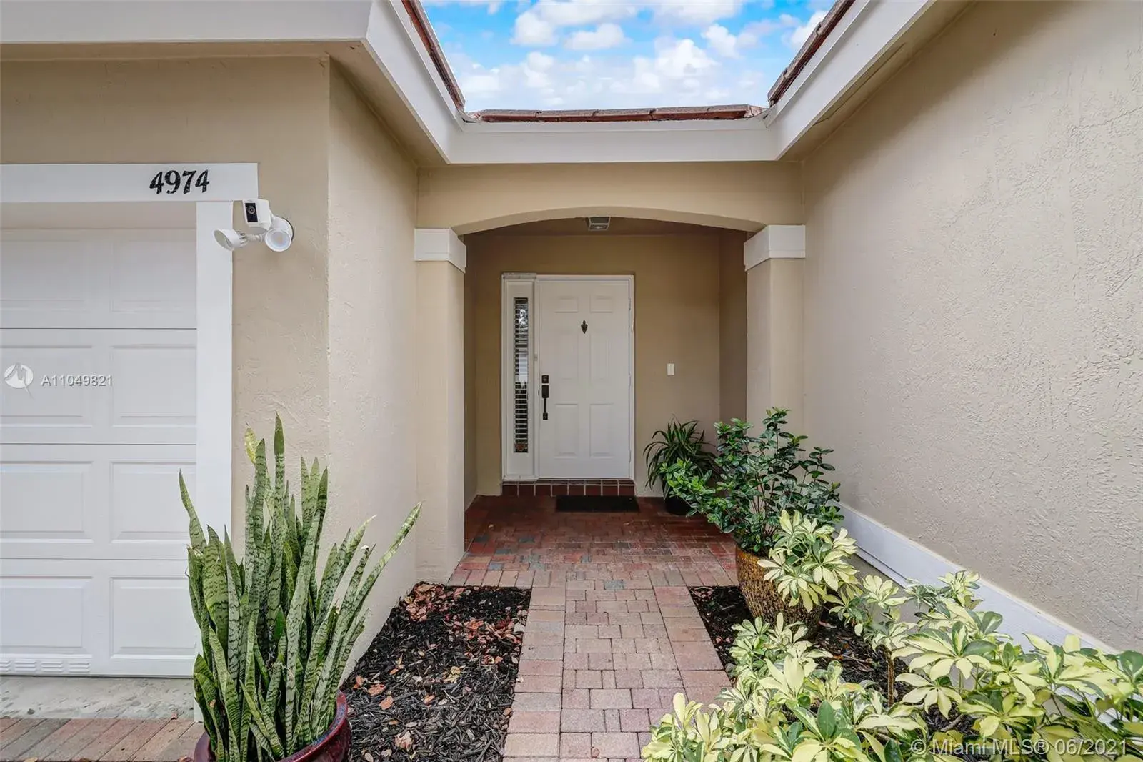 4974 SW 34th Ter, Hollywood FL 33312