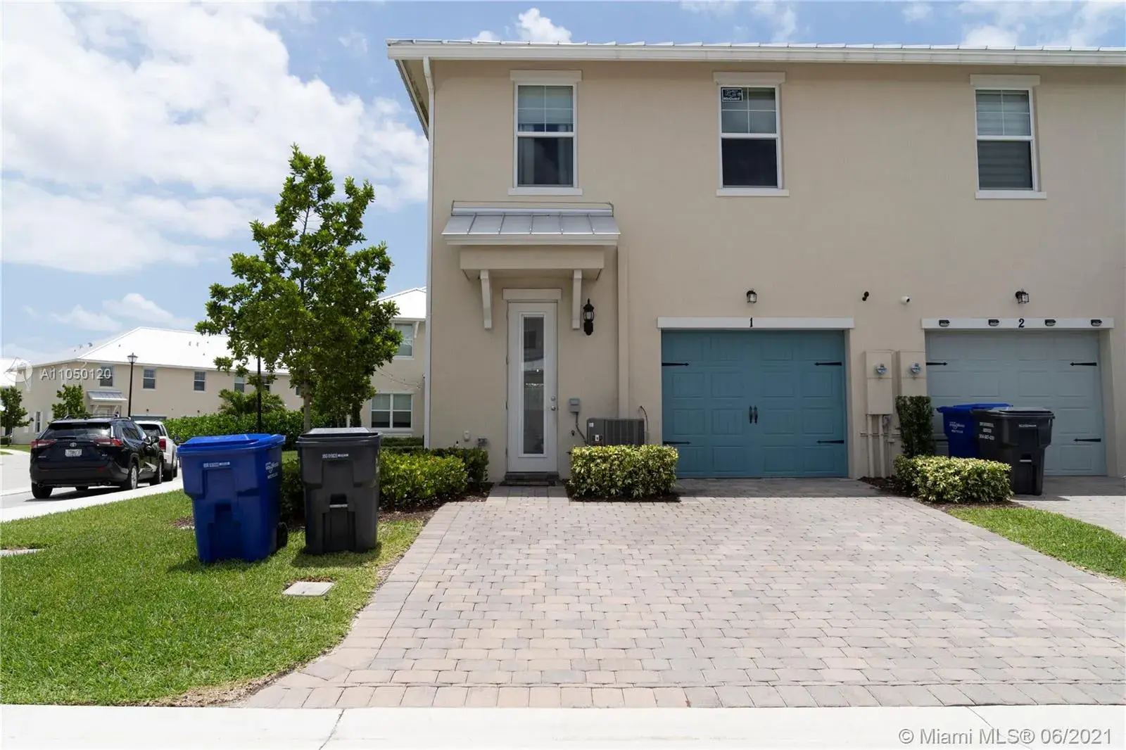 5040 Eucalyptus Dr, Hollywood FL 33021