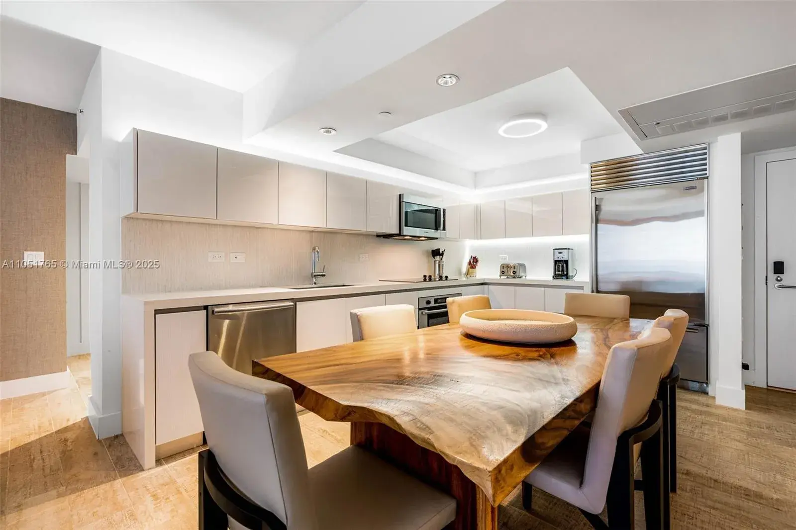 102 24th St # 1115, Miami Beach FL 33139