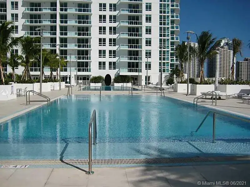 951 Brickell Ave # 3009, Miami FL 33131