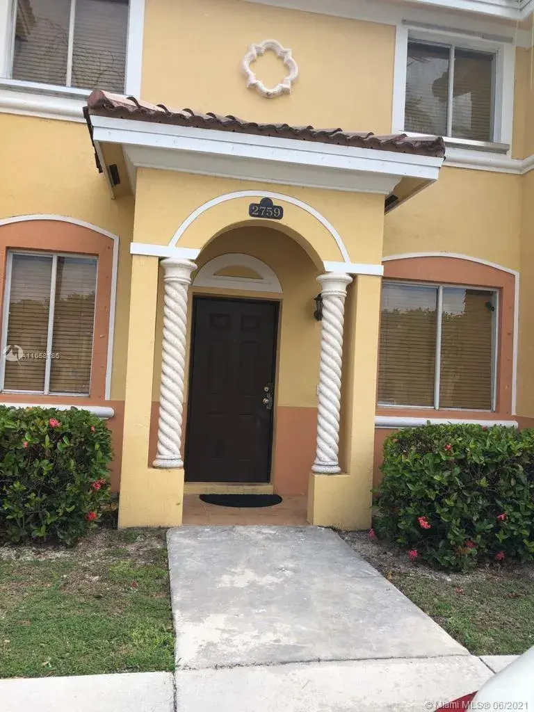 3 bedroom 2 bath for sale at 2759 SE 15th Rd # 99, Homestead FL 33035