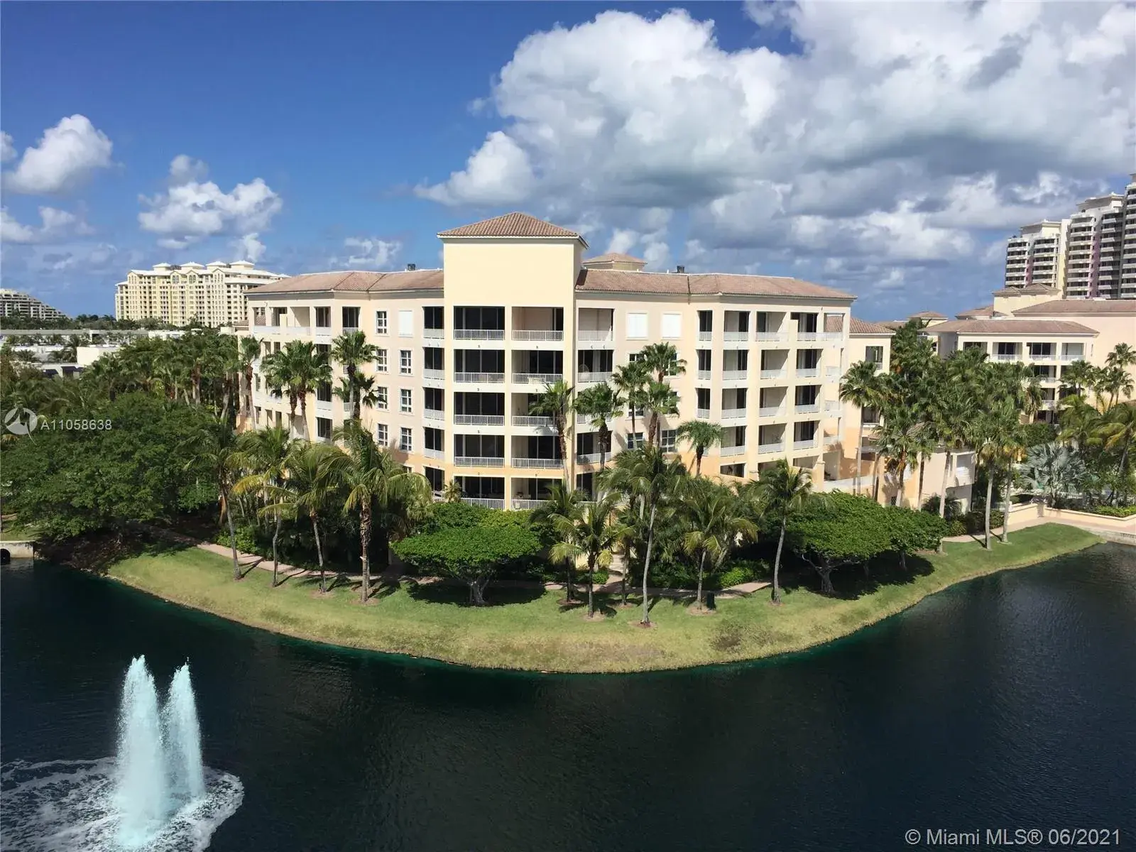 2 bedroom 2 bath for sale at 703 Crandon Blvd # 403, Key Biscayne FL 33149