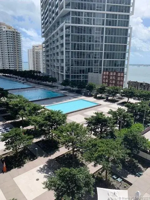 1 bedroom 1 bath Residential for sale at 485 Brickell Ave # 1711, Miami FL 33131