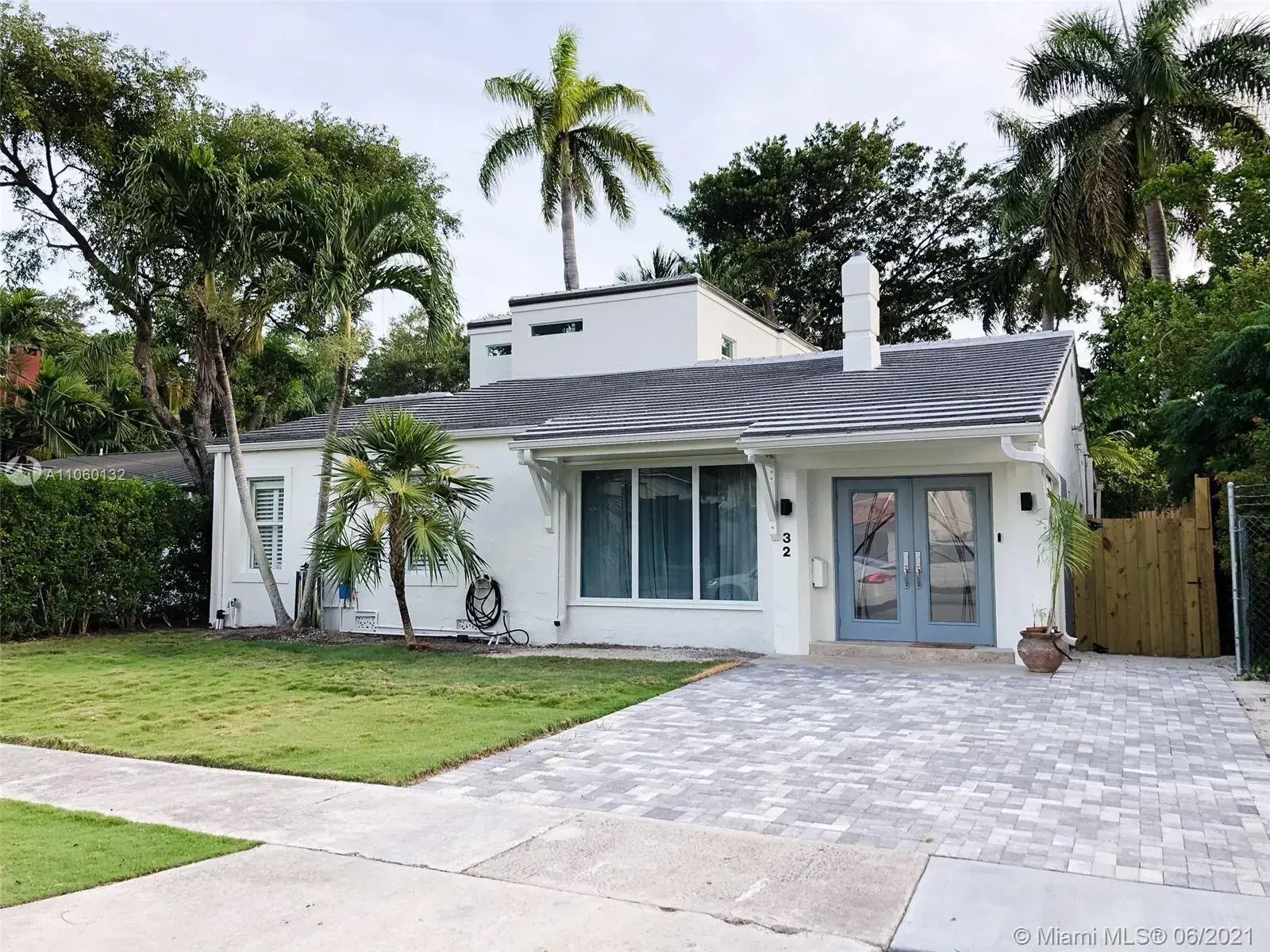 3 bedroom 3 bath Residential for sale at 32 SW 23rd Rd, Miami FL 33129