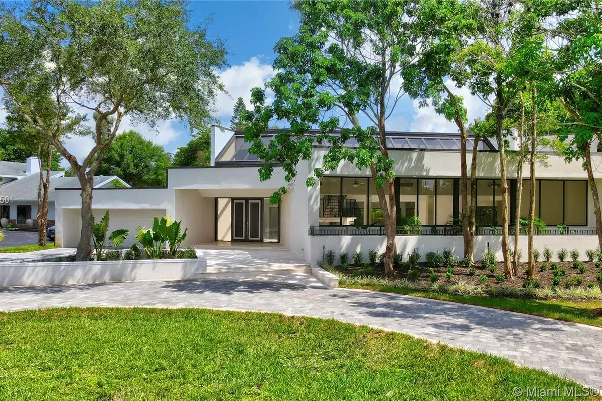 11861 NW 4th St, Plantation FL 33325